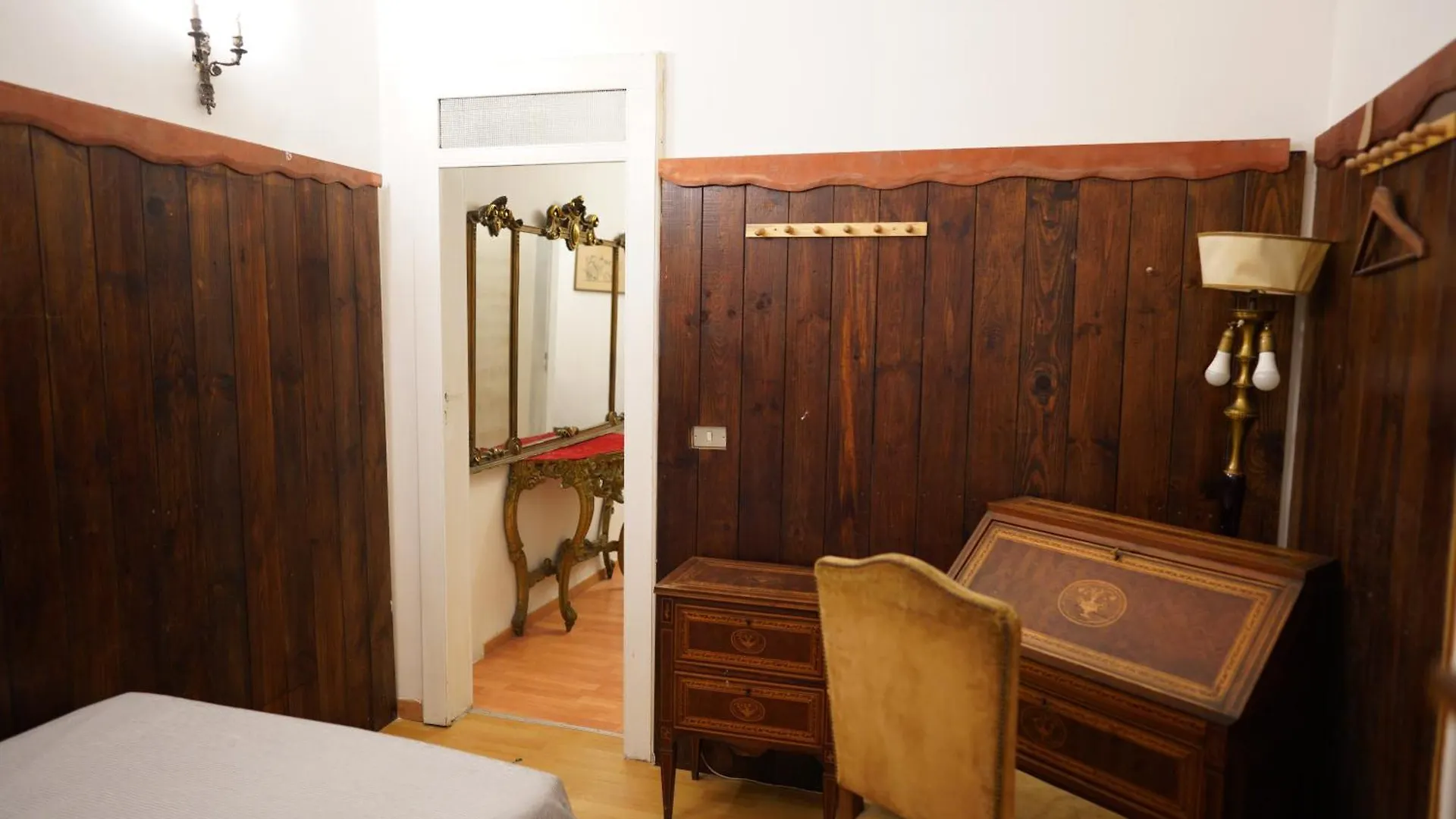 The Saint'S Library Loft In Historical Palace Apartment Naples