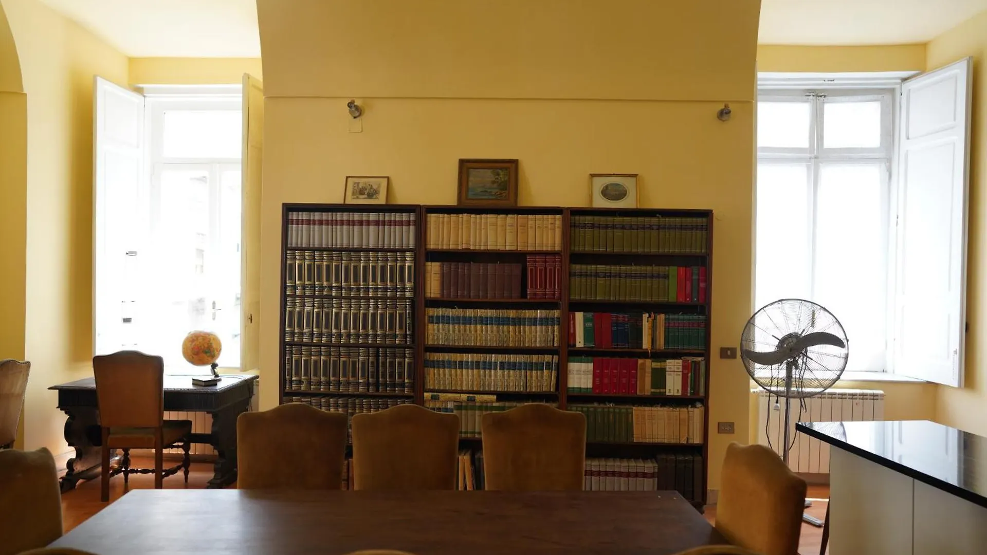 The Saint'S Library Loft In Historical Palace Apartment Naples